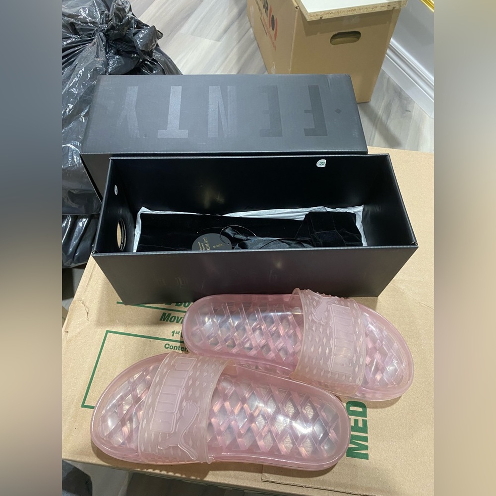 Rihanna fenty slides